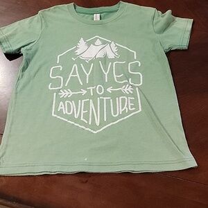 (J14) Youth Sz M (10-12) Bella Canvas t-shirt